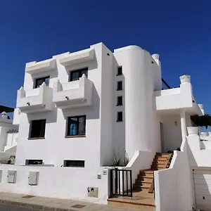 surf-dream-house.hotelsfuerteventura.org/